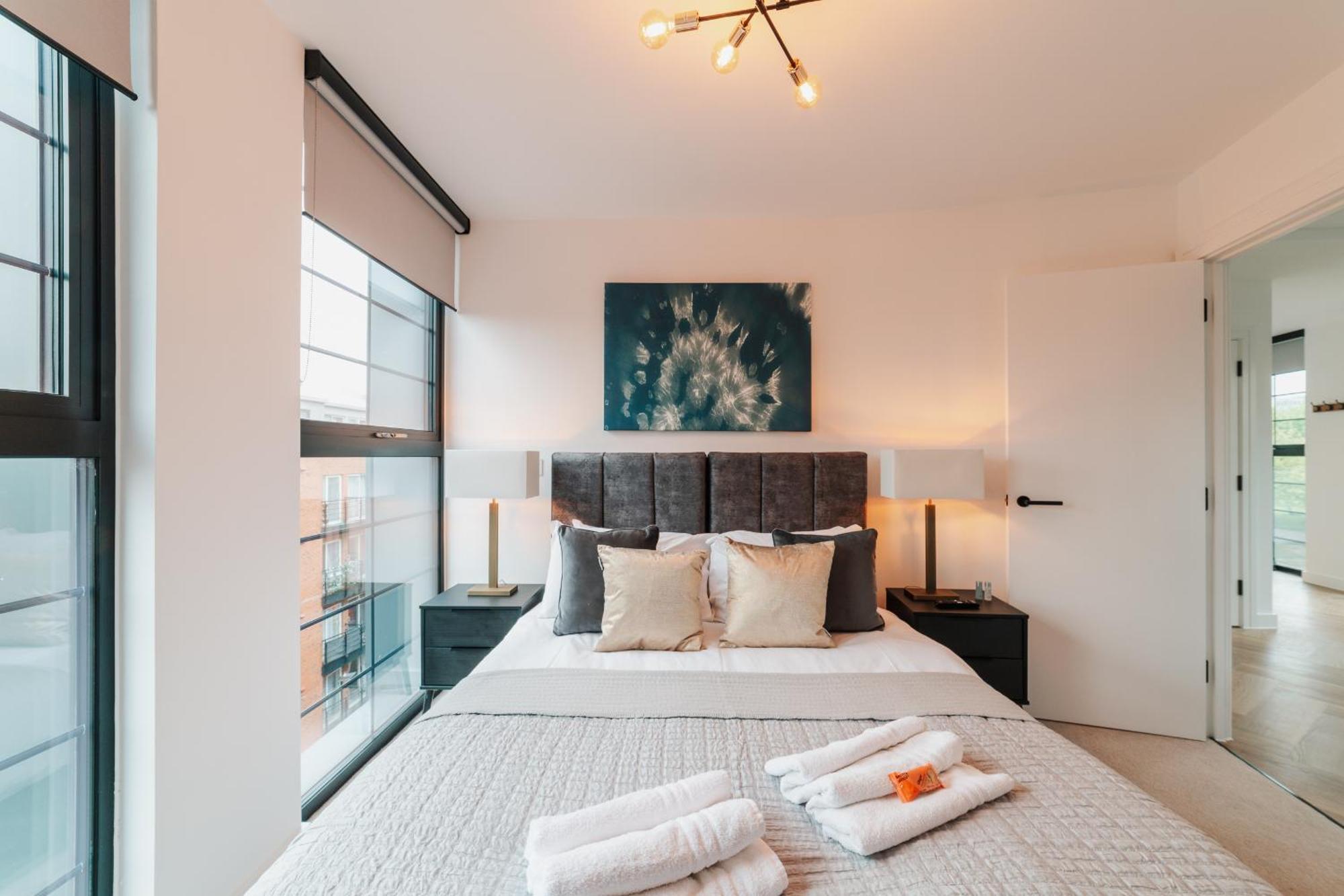 Luxury City & Canal View Stylish Pad, Family, Contractors, Fast Wifi Birmingham Kültér fotó