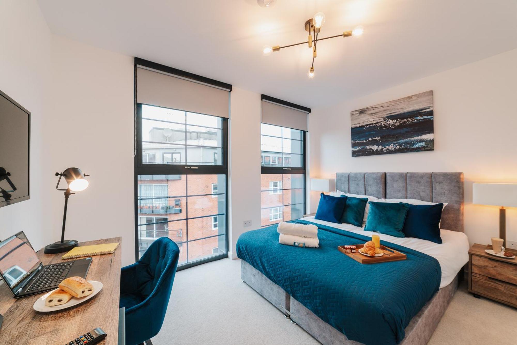 Luxury City & Canal View Stylish Pad, Family, Contractors, Fast Wifi Birmingham Kültér fotó